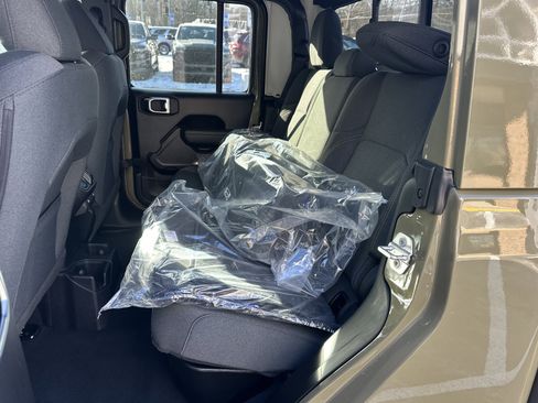 New 2026 Jeep Gladiator Sport image 28