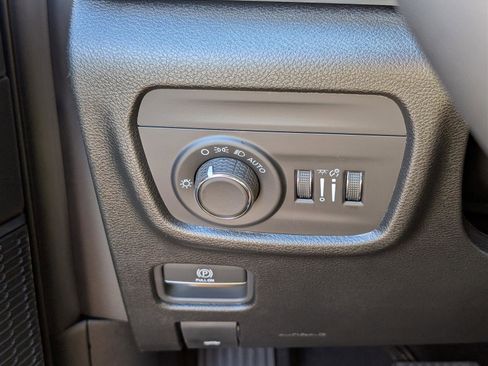 New 2025 Jeep Grand Cherokee Laredo X image 16