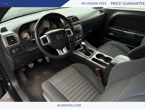 Used 2014 Dodge Challenger R/T RWD image 14