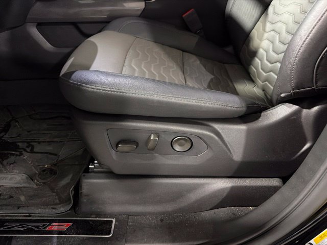 Used 2026 Chevrolet Silverado 2500 ZR2 AWD/4WD image 2