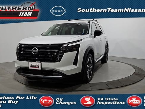 New 2026 Nissan Pathfinder Platinum image 1