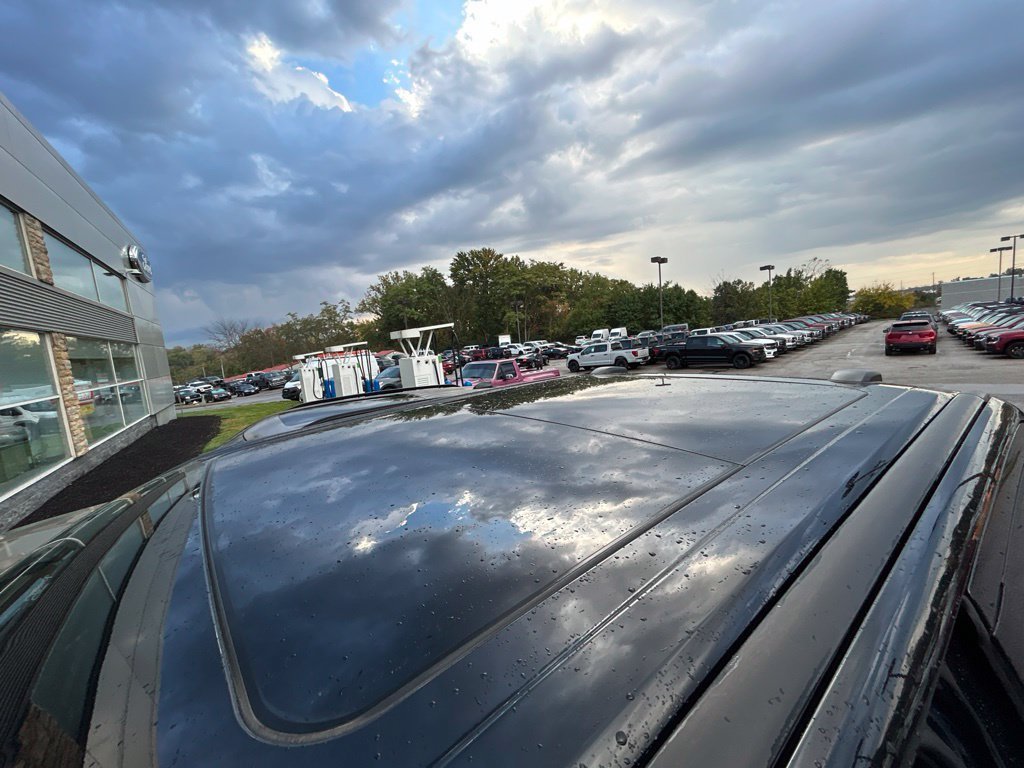 Used 2025 Ford F350 Platinum AWD/4WD image 14