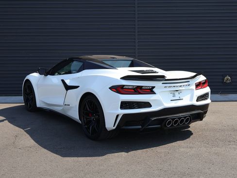 Used 2024 Chevrolet Corvette Z06 w/ Battery Protection Package RWD image 7
