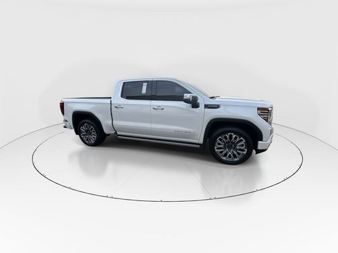 Used 2025 GMC Sierra 1500 Denali Ultimate image 9