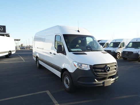 New 2026 Mercedes-Benz Sprinter 2500 image 3