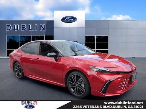 Used 2025 Toyota Camry XSE FWD image 1