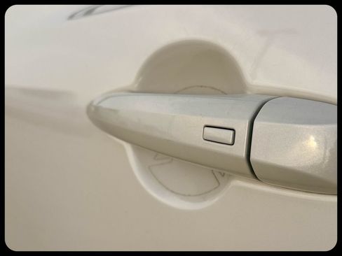 Used 2023 Nissan Rogue SL w/ SL Premium Package FWD image 17