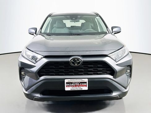 Used 2021 Toyota RAV4 XLE FWD image 2