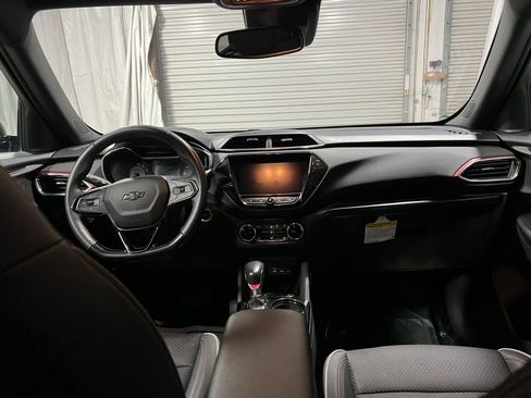 Used 2021 Chevrolet TrailBlazer RS w/ Convenience Package image 13