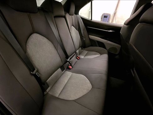 Used 2020 Toyota Camry LE image 26