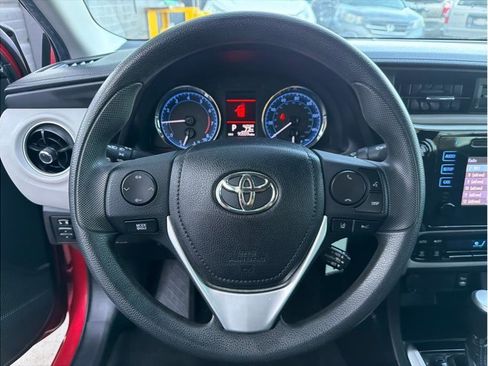 Used 2019 Toyota Corolla LE image 15
