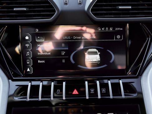 Used 2021 Lamborghini Urus image 78