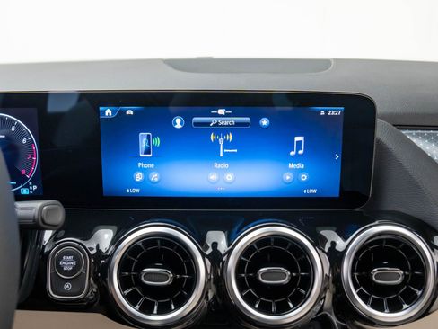 Certified 2026 Mercedes-Benz GLA 250 4MATIC image 26