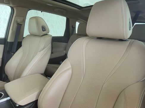 Used 2022 Acura MDX SH-AWD w/ Advance Package image 2