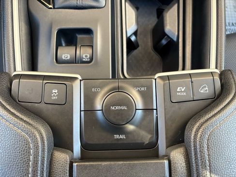 Used 2025 Toyota Grand Highlander AWD Hybrid image 40