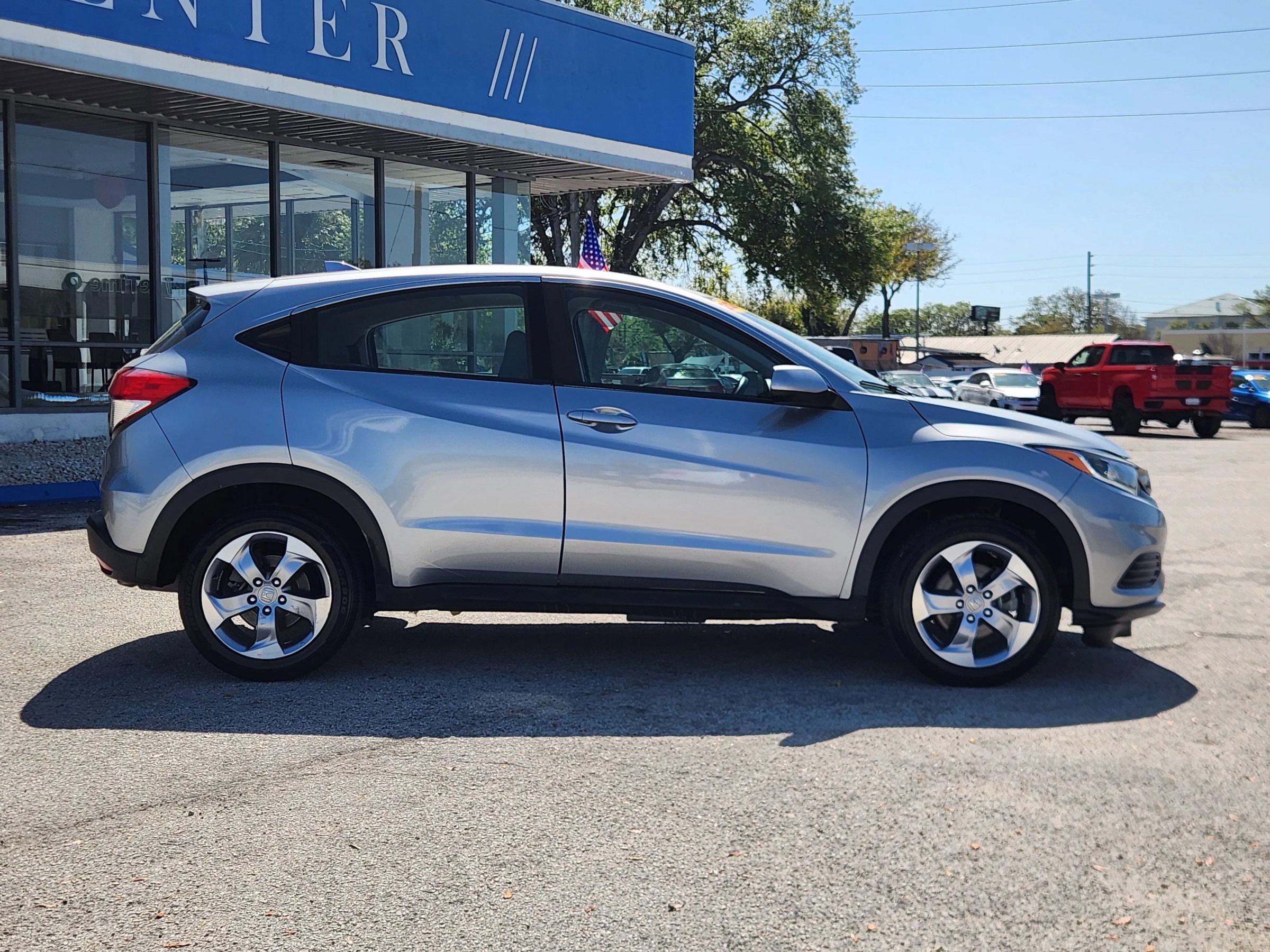 Used 2021 Honda HR-V LX image 8