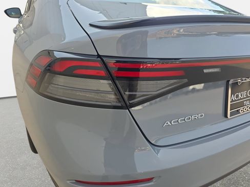 Used 2023 Honda Accord Sport image 31