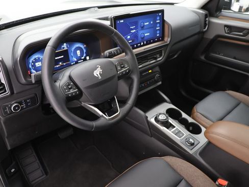 Used 2025 Ford Bronco Sport Outer Banks w/ Outer Banks Tech Package+ image 15