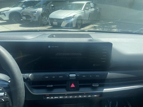 Used 2025 Kia K4 FWD image 17