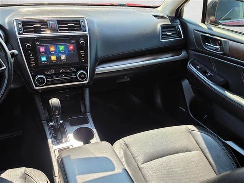 Used 2018 Subaru Outback 2.5i Limited AWD/4WD image 19