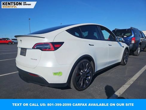 Used 2023 Tesla Model Y Performance image 5