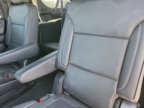 Used 2021 GMC Yukon XL Denali w/ Denali Premium Package image 15