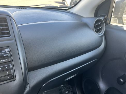 Used 2014 Nissan Versa S Plus image 21