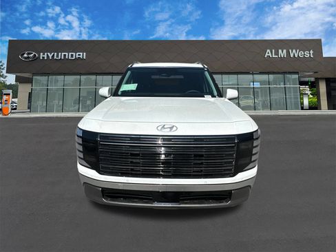 Used 2026 Hyundai Palisade Limited FWD image 2