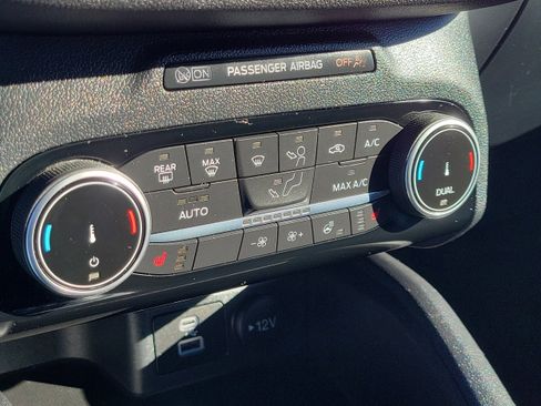 Certified 2022 Ford Escape SE w/ SE Sport Appearance Package AWD/4WD image 30