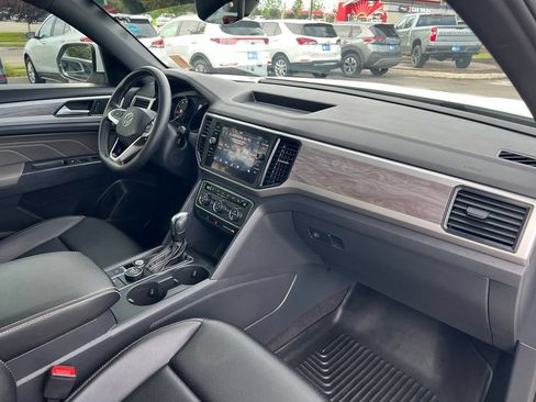 Used 2021 Volkswagen Atlas Cross Sport SE w/ Panoramic Sunroof Package AWD/4WD image 29
