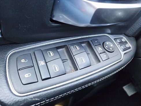 Used 2024 RAM 2500 Big Horn w/ Bed Utility Group image 38