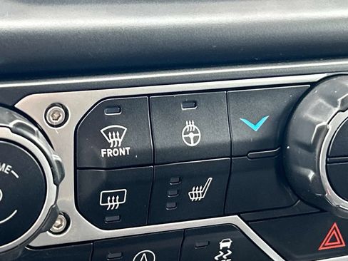 Used 2022 Jeep Wrangler Unlimited Sport AWD/4WD image 30