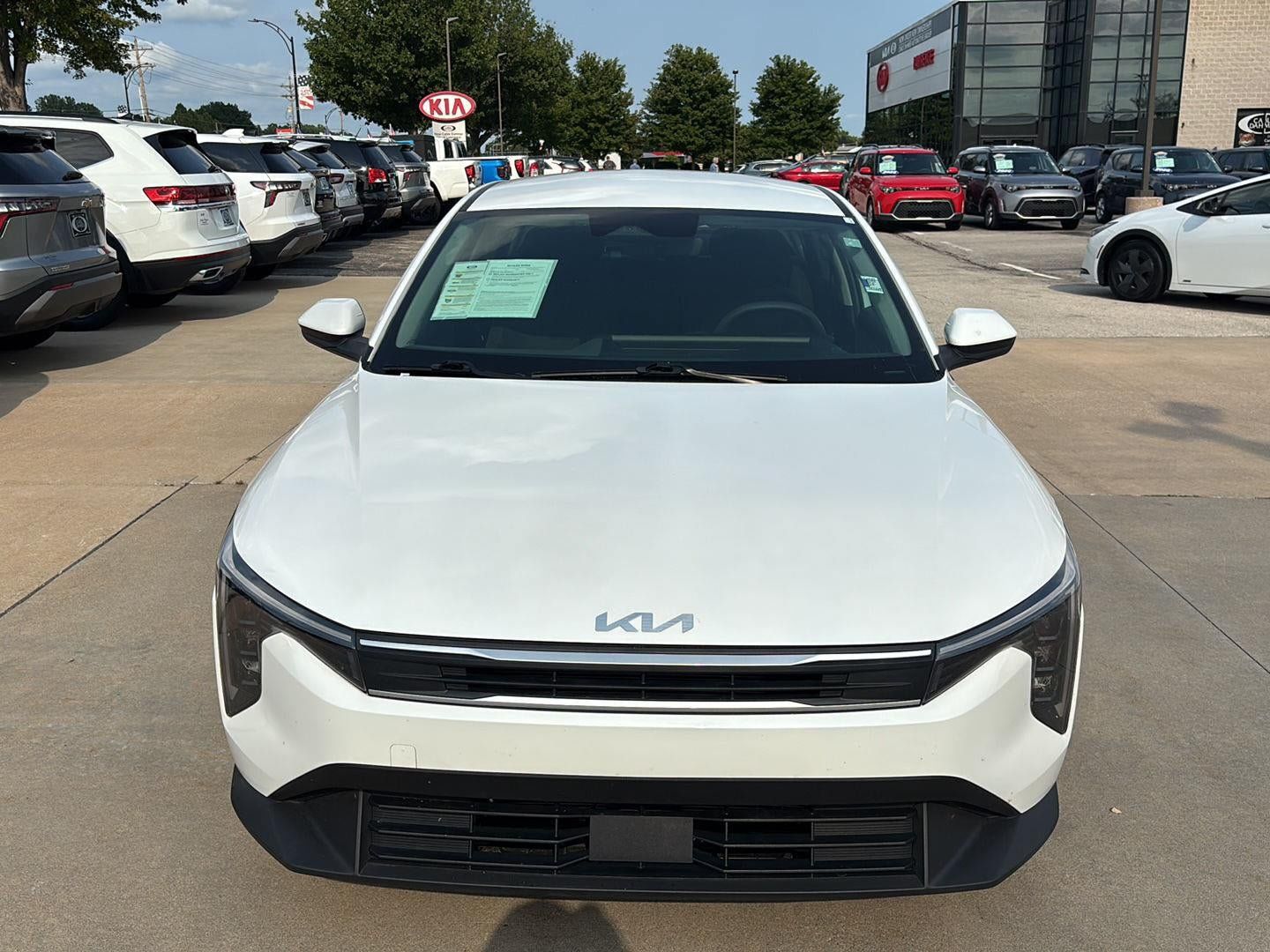 Used 2025 Kia K4 FWD image 2