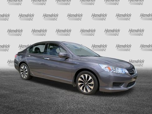 Used 2015 Honda Accord Touring image 2