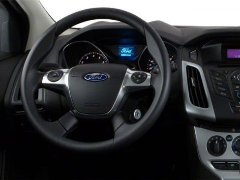 Used 2013 Ford Focus SE image 6