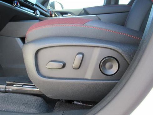 New 2026 Chevrolet Equinox RS image 17