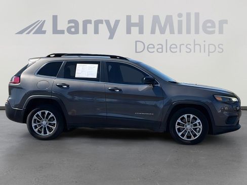 Used 2022 Jeep Cherokee Latitude Lux FWD image 7