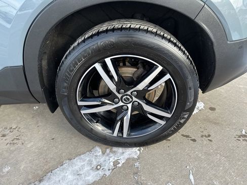Used 2023 Volvo XC40 B5 Plus w/ Driver Assist Package image 19