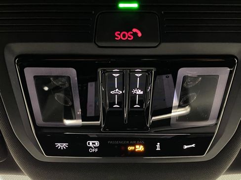 Used 2024 Volkswagen Atlas Cross Sport SEL Premium R-Line image 30