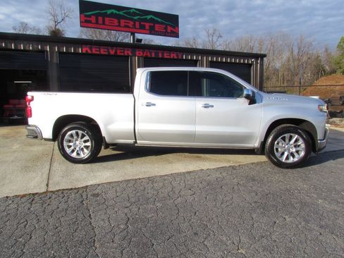 Used 2019 Chevrolet Silverado 1500 LTZ AWD/4WD image 8