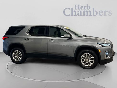 Used 2023 Chevrolet Traverse LS w/ Safety Package AWD/4WD image 5