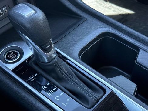 Certified 2024 Nissan Sentra SV FWD image 17