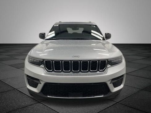 Used 2025 Jeep Grand Cherokee Laredo X w/ Luxury Tech Group I image 2