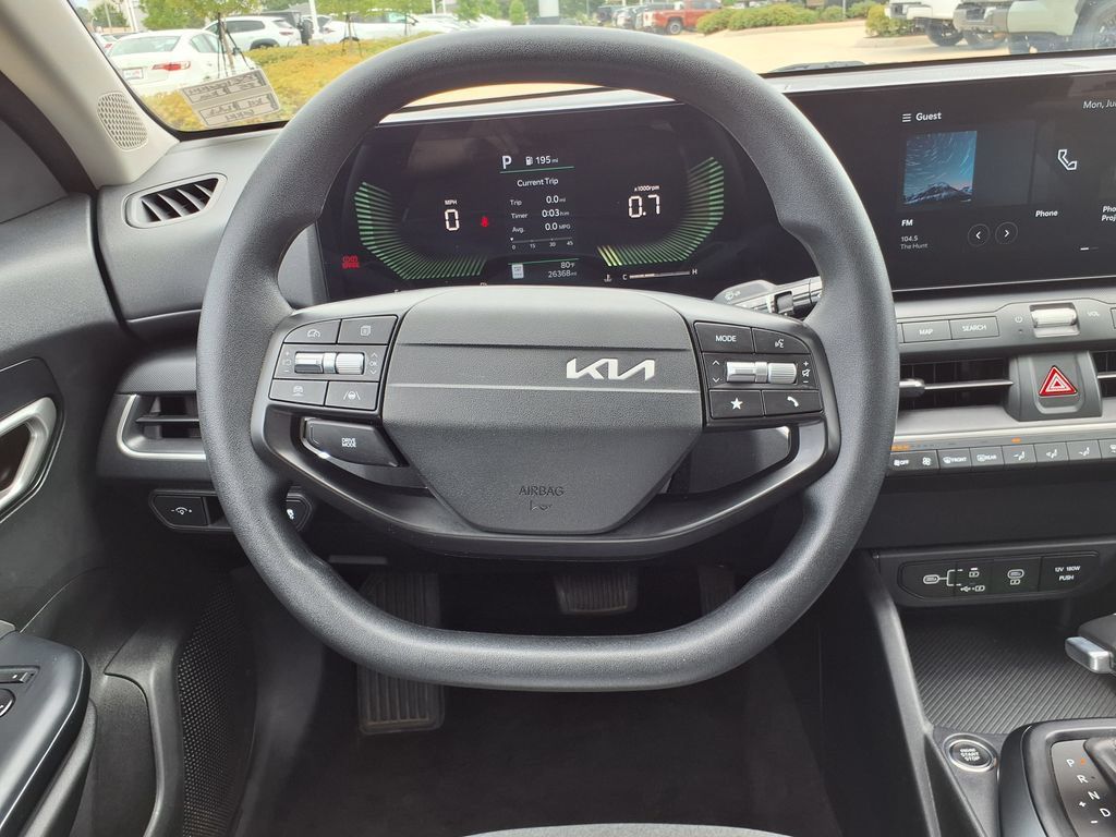 Used 2025 Kia K4 FWD image 20