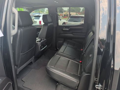Used 2024 GMC Sierra 1500 Denali w/ Denali Reserve Package AWD/4WD image 9