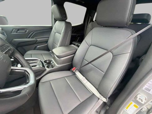 New 2026 Chevrolet Colorado Trail Boss AWD/4WD image 16