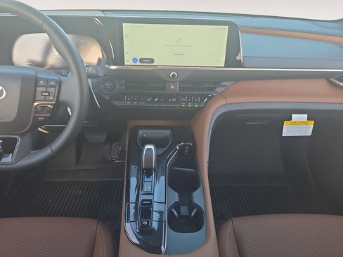 New 2025 Toyota Crown Signia image 11