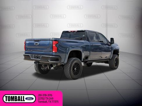 Used 2025 Chevrolet Silverado 2500 LTZ w/ Trail Boss Package AWD/4WD image 7