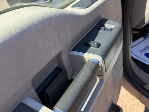 Used 2010 Ford F250 XLT AWD/4WD image 9