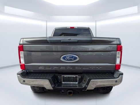 Used 2019 Ford F250 XLT w/ XLT Value Package AWD/4WD image 4